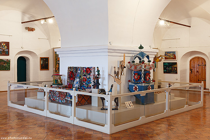 Музей наивного искусства России в Суздале