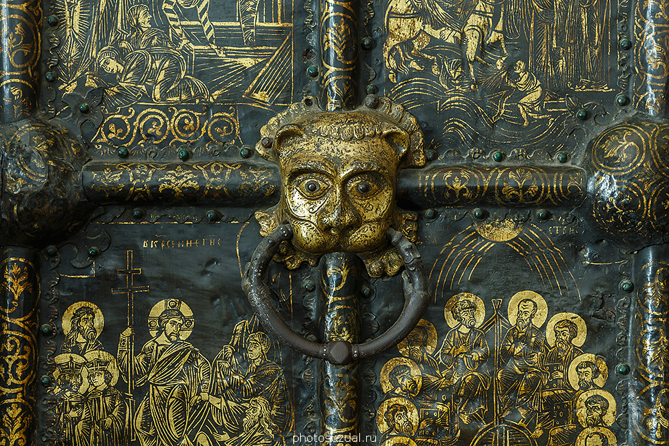 Фрагмент Западных златых врат Рождественского собора в Суздале