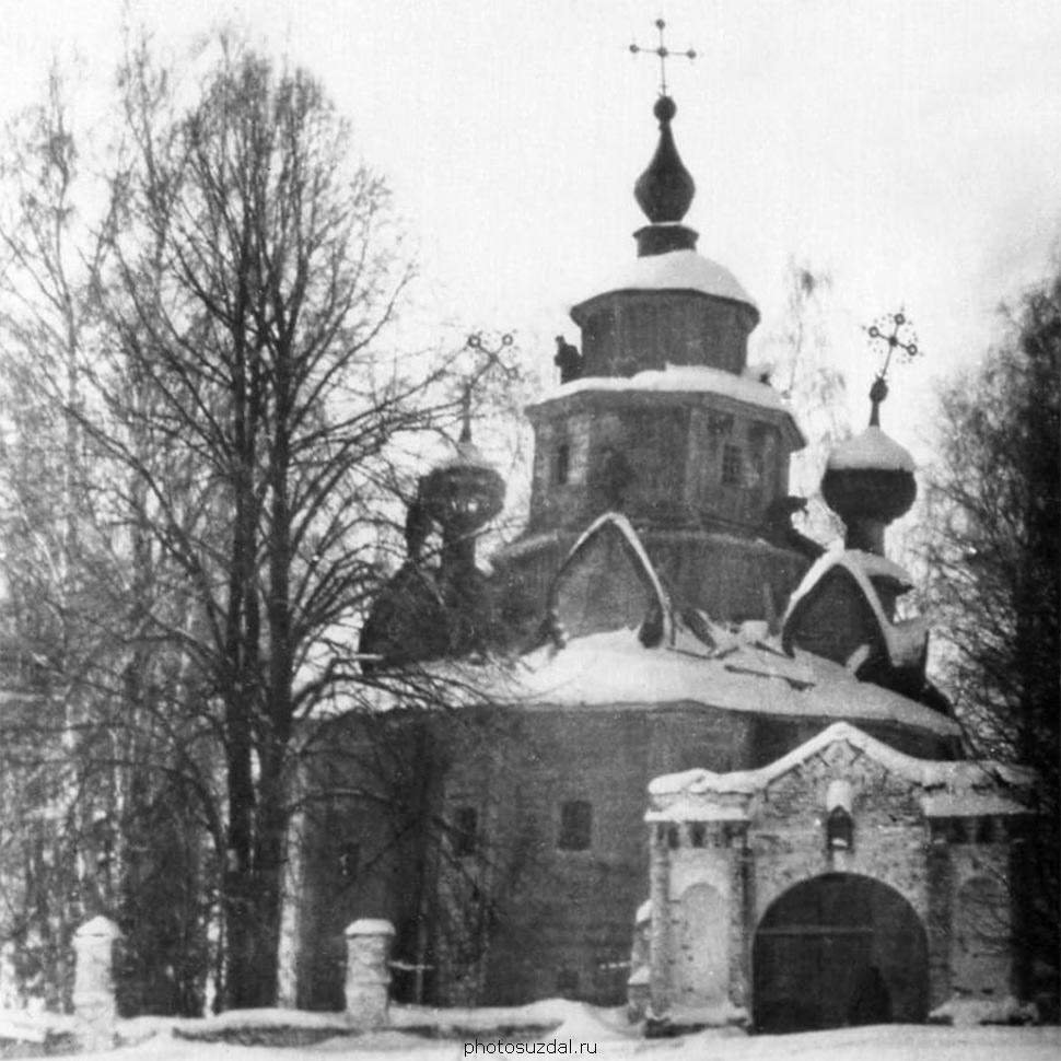 Преображенская церковь в селе Козлятьево до перевозки в Суздаль