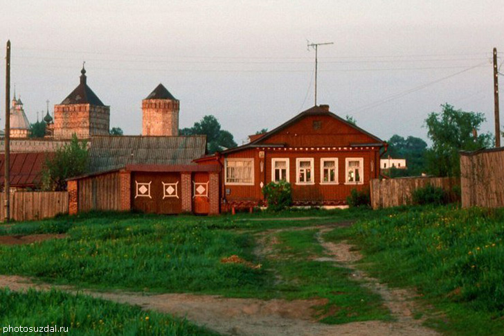     1985 